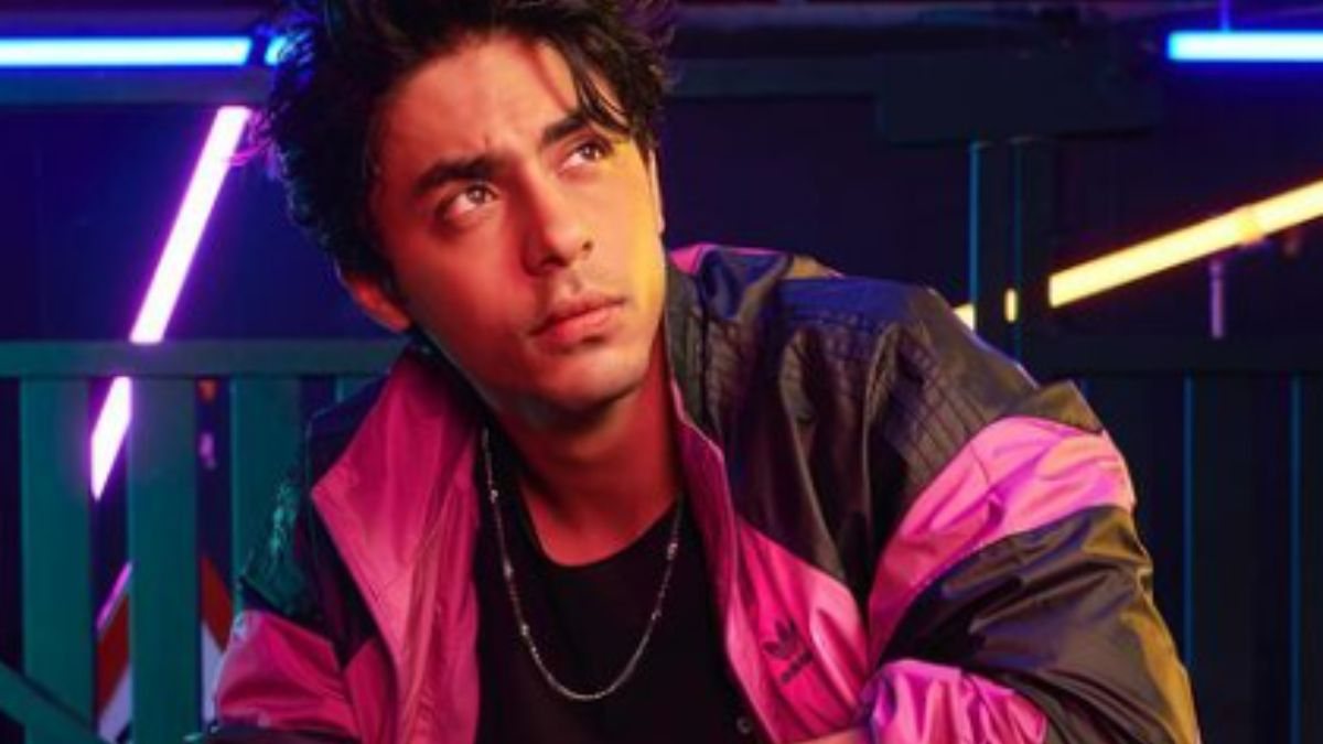  Aryan Khan Announces Bollywood Debut With SRK's 'Red Chillies', Proud Mom Gauri Says 'Can't Wait'